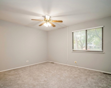 1112 Scanlon Drive - Photo Thumbnail 14