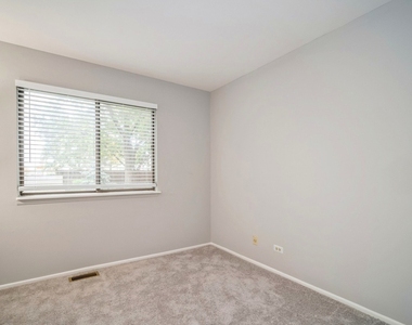 1112 Scanlon Drive - Photo Thumbnail 12