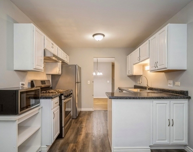 1112 Scanlon Drive - Photo Thumbnail 2