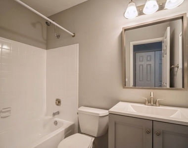 1112 Scanlon Drive - Photo Thumbnail 6