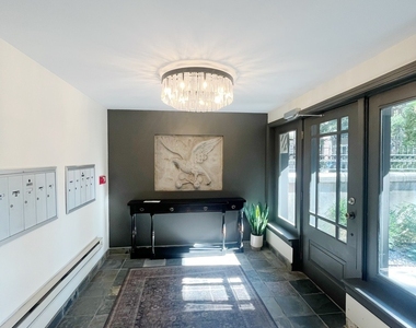 1514 W Thomas Street - Photo Thumbnail 2