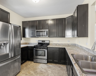 1476 Manning Avenue - Photo Thumbnail 7