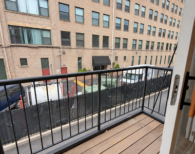 1351 W Altgeld Street - Photo Thumbnail 15
