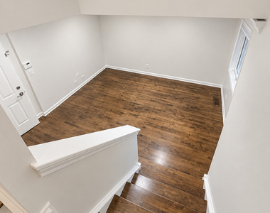 1351 W Altgeld Street - Photo Thumbnail 7