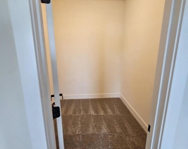 917 Partridge Circle - Photo Thumbnail 8