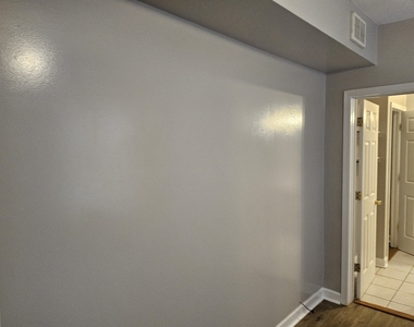 7827 S Winchester Avenue - Photo Thumbnail 11