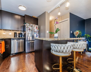 2930 N Sheridan Road - Photo Thumbnail 5