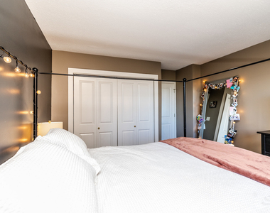 2930 N Sheridan Road - Photo Thumbnail 10