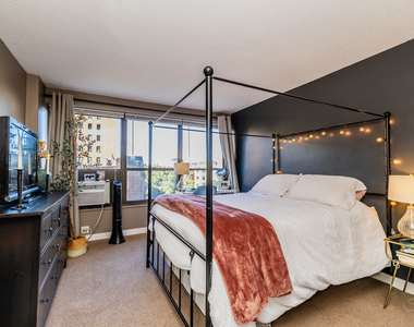 2930 N Sheridan Road - Photo Thumbnail 9