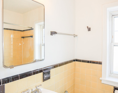 1219 W Harvard Terrace - Photo Thumbnail 8