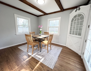 3064 Greenwood Avenue - Photo Thumbnail 4