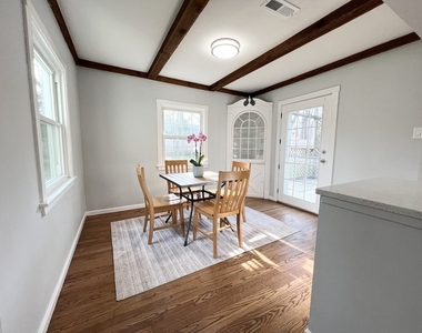 3064 Greenwood Avenue - Photo Thumbnail 3