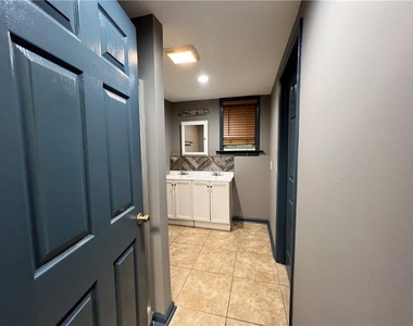5035 Hamptons Club Drive - Photo Thumbnail 36