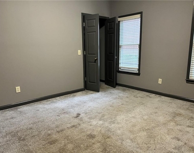 5035 Hamptons Club Drive - Photo Thumbnail 23