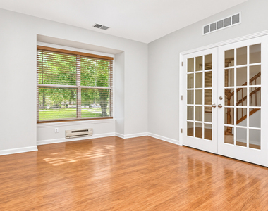 4756 N Lamon Avenue - Photo Thumbnail 14