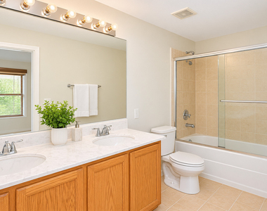 4756 N Lamon Avenue - Photo Thumbnail 17
