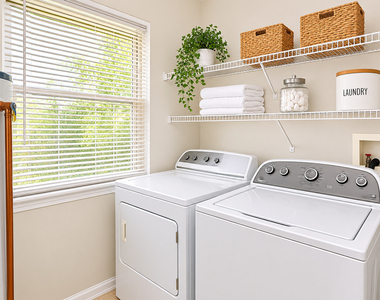 4756 N Lamon Avenue - Photo Thumbnail 13