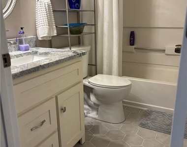 3310 Mcever Park Circle - Photo Thumbnail 14