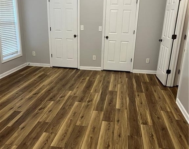 3310 Mcever Park Circle - Photo Thumbnail 6