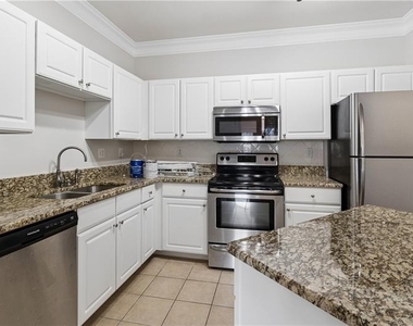 1850 Cotillion Drive - Photo Thumbnail 4