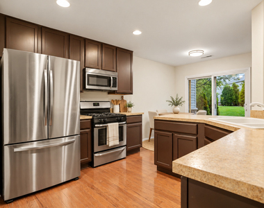 608 Hawley Drive - Photo Thumbnail 3