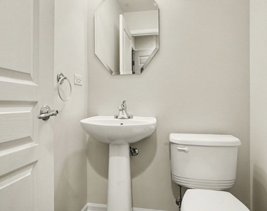 608 Hawley Drive - Photo Thumbnail 10