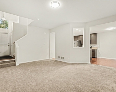 608 Hawley Drive - Photo Thumbnail 8