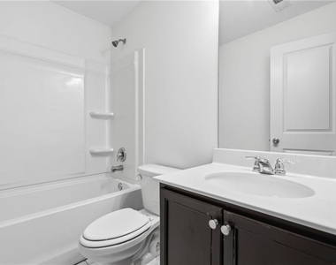 7134 Gladstone Circle - Photo Thumbnail 25