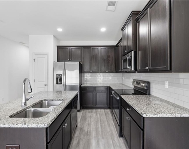 7134 Gladstone Circle - Photo Thumbnail 17