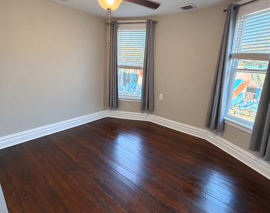 1950 W Foster Avenue - Photo Thumbnail 20