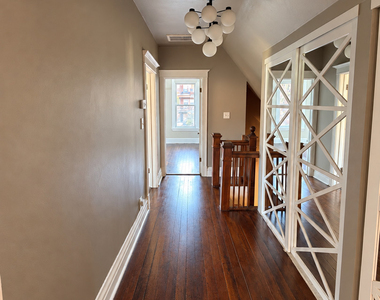 1950 W Foster Avenue - Photo Thumbnail 16