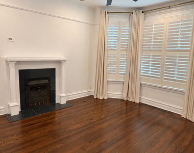 1950 W Foster Avenue - Photo Thumbnail 2