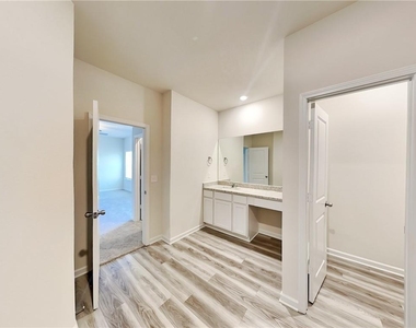 1201 Fendt Drive - Photo Thumbnail 7