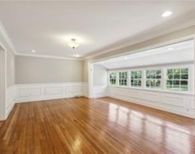 3678 Lee Street Se - Photo Thumbnail 6
