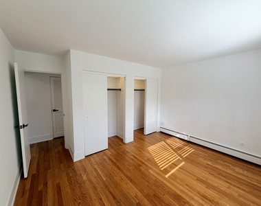 526 W Roscoe Street - Photo Thumbnail 9