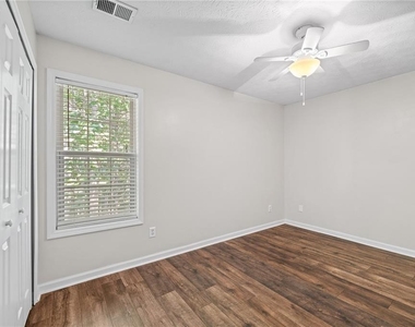 3095 Heatherbrook Trace - Photo Thumbnail 16