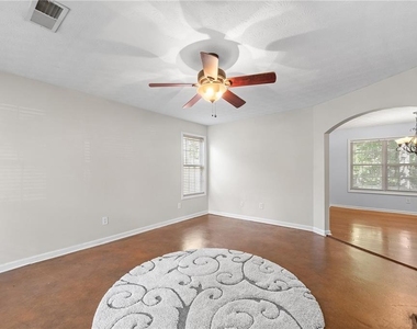 3095 Heatherbrook Trace - Photo Thumbnail 2