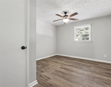 3232 Bromley Rowe Nw - Photo Thumbnail 20