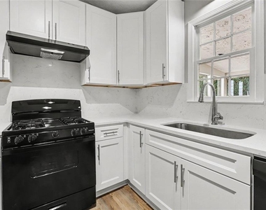 3232 Bromley Rowe Nw - Photo Thumbnail 13