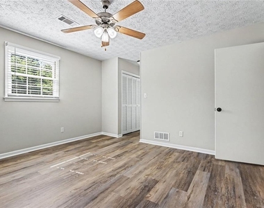 3232 Bromley Rowe Nw - Photo Thumbnail 23