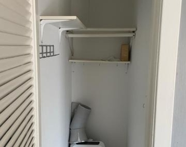 1727 W Touhy Avenue - Photo Thumbnail 12