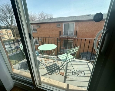 1727 W Touhy Avenue - Photo Thumbnail 4