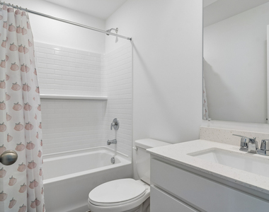 559 Yosemite Way - Photo Thumbnail 8