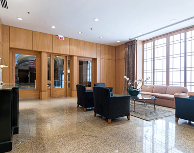 680 N Lake Shore Drive - Photo Thumbnail 11
