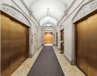 680 N Lake Shore Drive - Photo Thumbnail 12