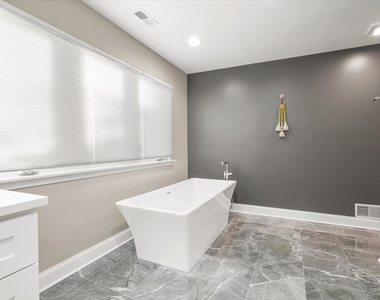 254 Taylor Court - Photo Thumbnail 17