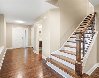 254 Taylor Court - Photo Thumbnail 4