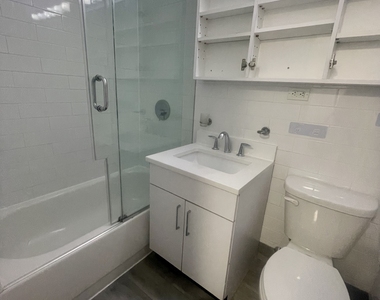 160 East 55th Street - Photo Thumbnail 2