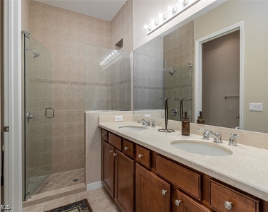 1325 Oceania Drive N - Photo Thumbnail 11