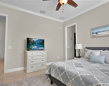 9104 Isla Bella Circle - Photo Thumbnail 38